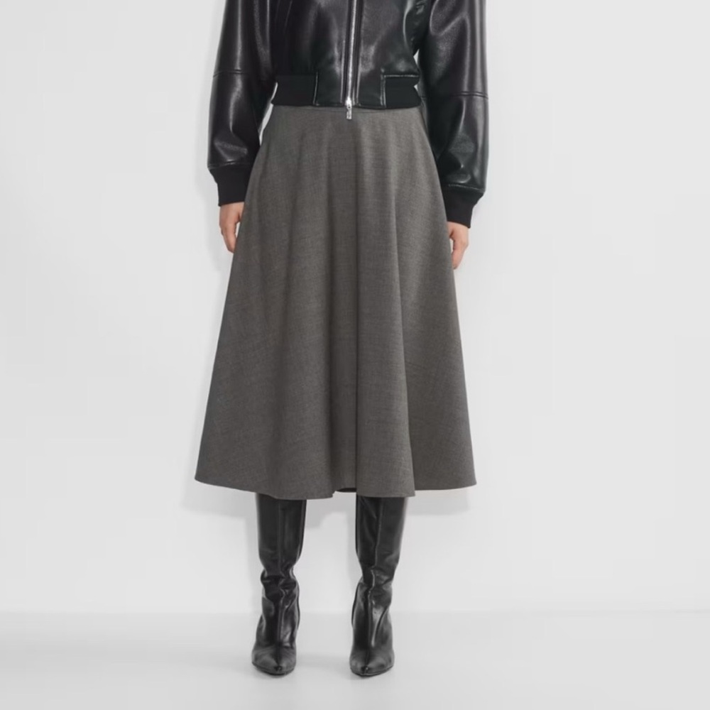 Aritzia Babaton heather gray futurism Midi Skirt